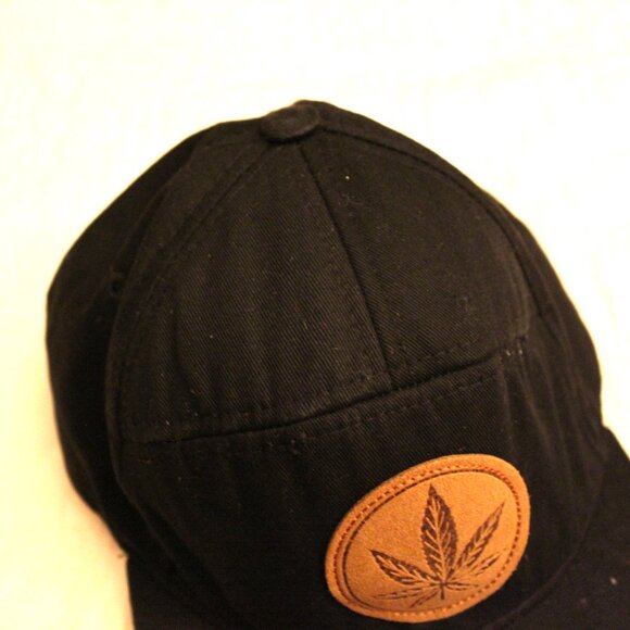 Grizzly Lids Hemp Leaf Design Leather Patch Black Hat with Adjustable Strap - Picture 5 of 6